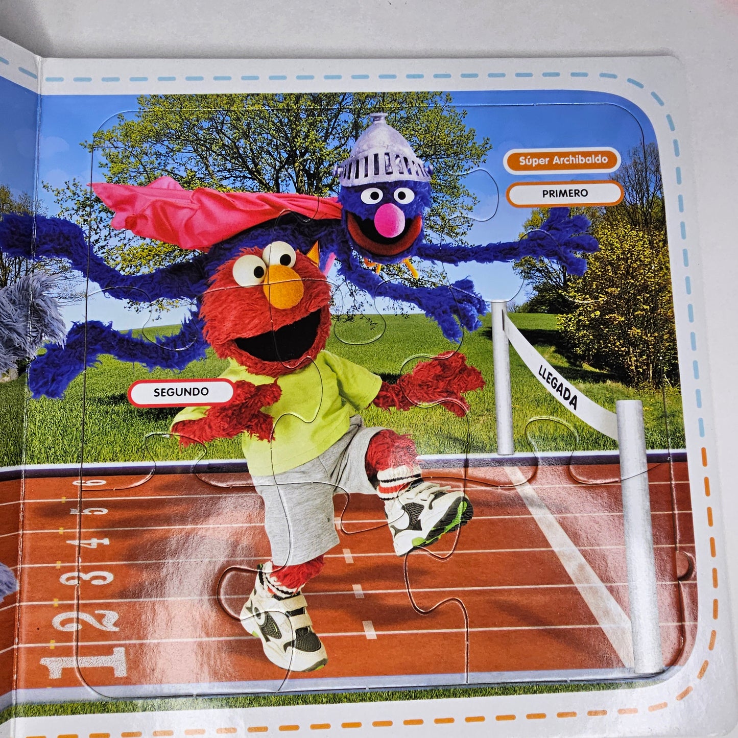 Sesame Street Los Oficios de Elmo Spanish Puzzle Book