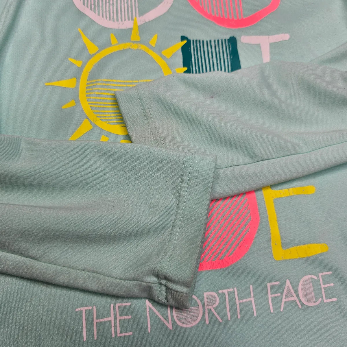 The North Face XS (6) Logo Long Sleeve